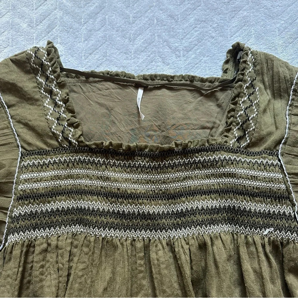 Free People Wandering Skies Smocked Boho Top Green Size XS - Picture 3 of 8